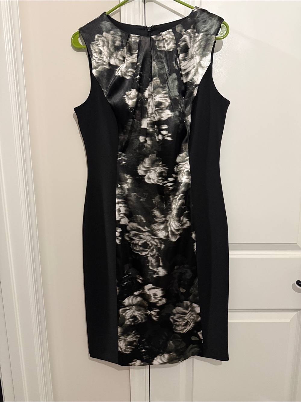 New York & Company Black and White Floral Paneled Sheath Dress